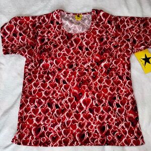 Black Star Red Heart Print Medical Scrub Top Women Medium NWT Pattern 818